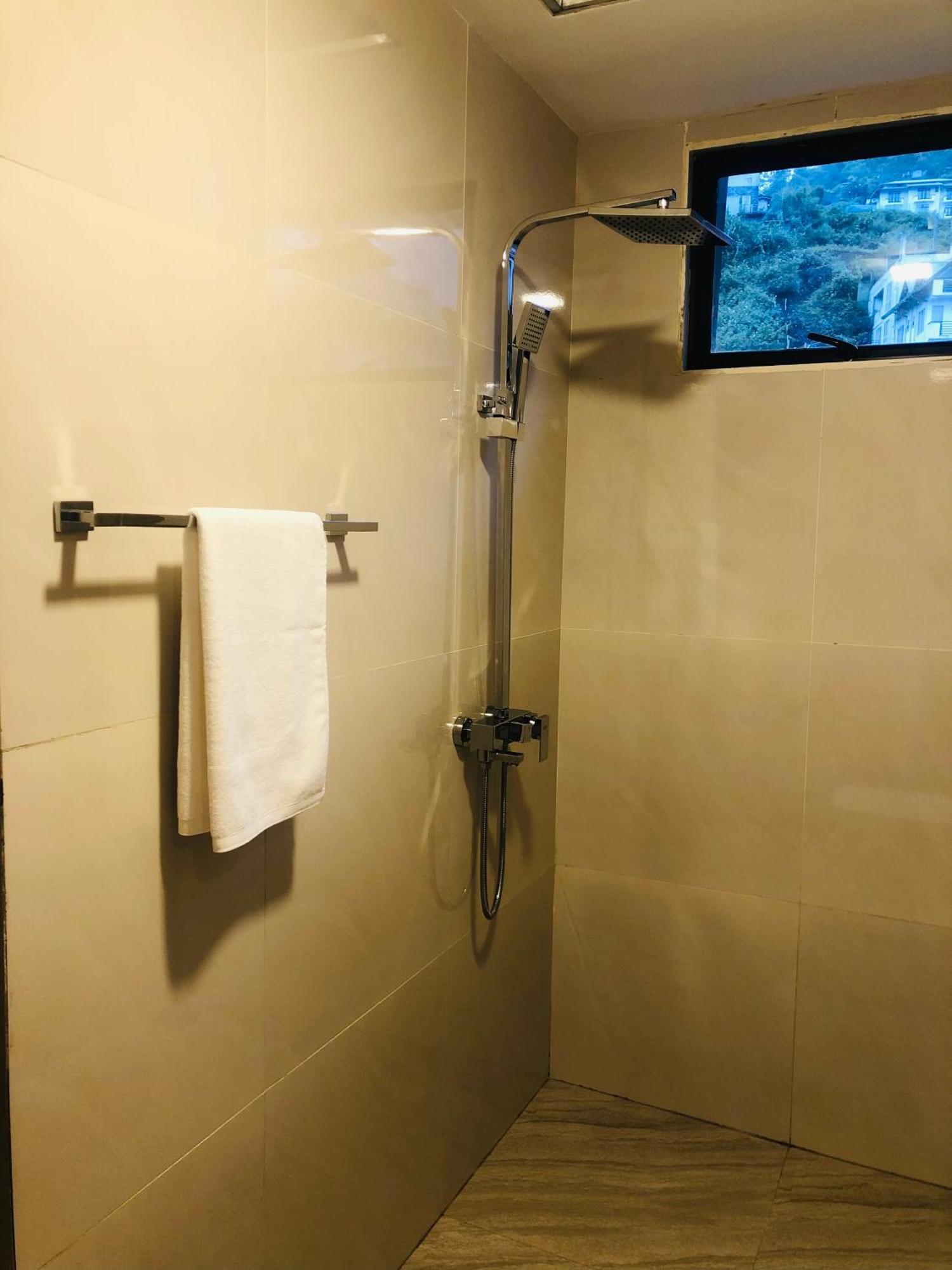Hotel R21 Nuwara Eliya Esterno foto