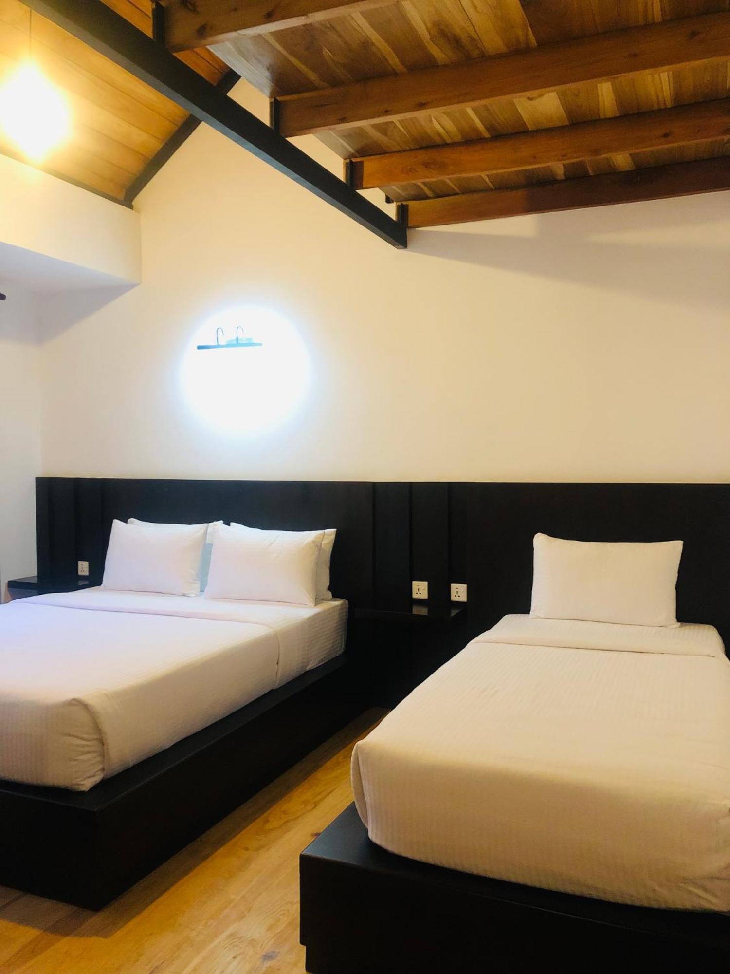 Hotel R21 Nuwara Eliya Esterno foto